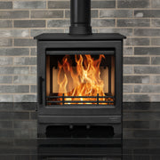 Mazona Ripley stove on grey brick background 