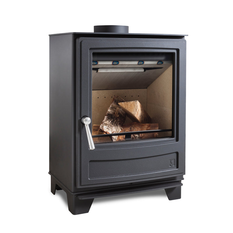 Arada Ecoburn Plus 5 kW with logs inside on a white background